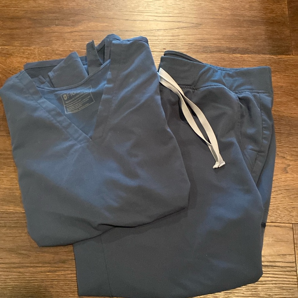 FIGS Dark Harbor XXL Scrub Set